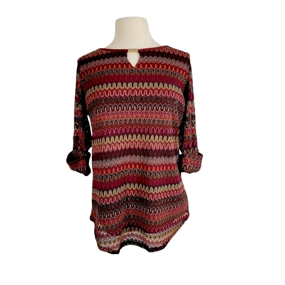 Cato Maroon Wavy Multicolor Art Deco Stripe Roll Sleeve Top